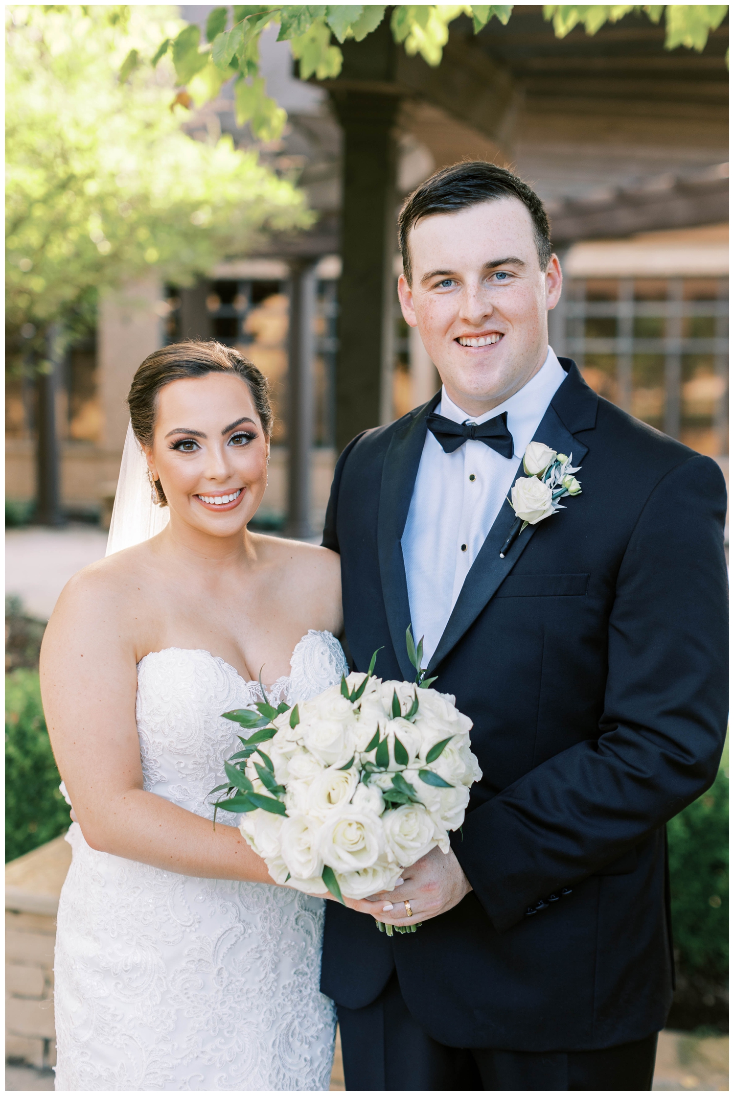 Houston Junior League wedding portrait of bride and groom