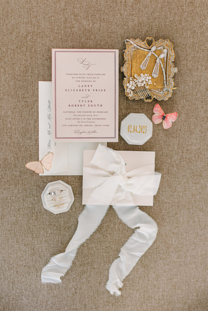 Texas wedding details, invites, and rings
