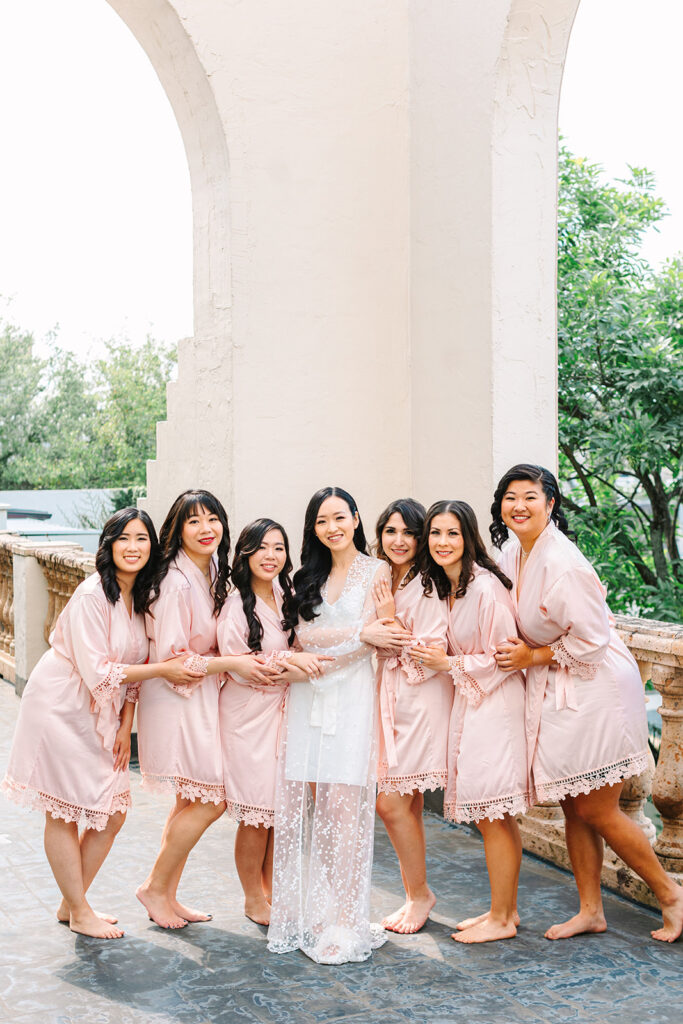 Bride and bridesmaids photos before the ceremony