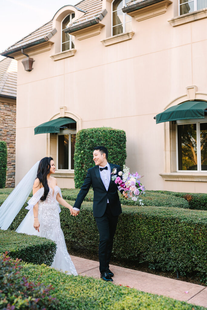 Outdoor bride and groom portraits at The Royal Oaks Country Club in Houston