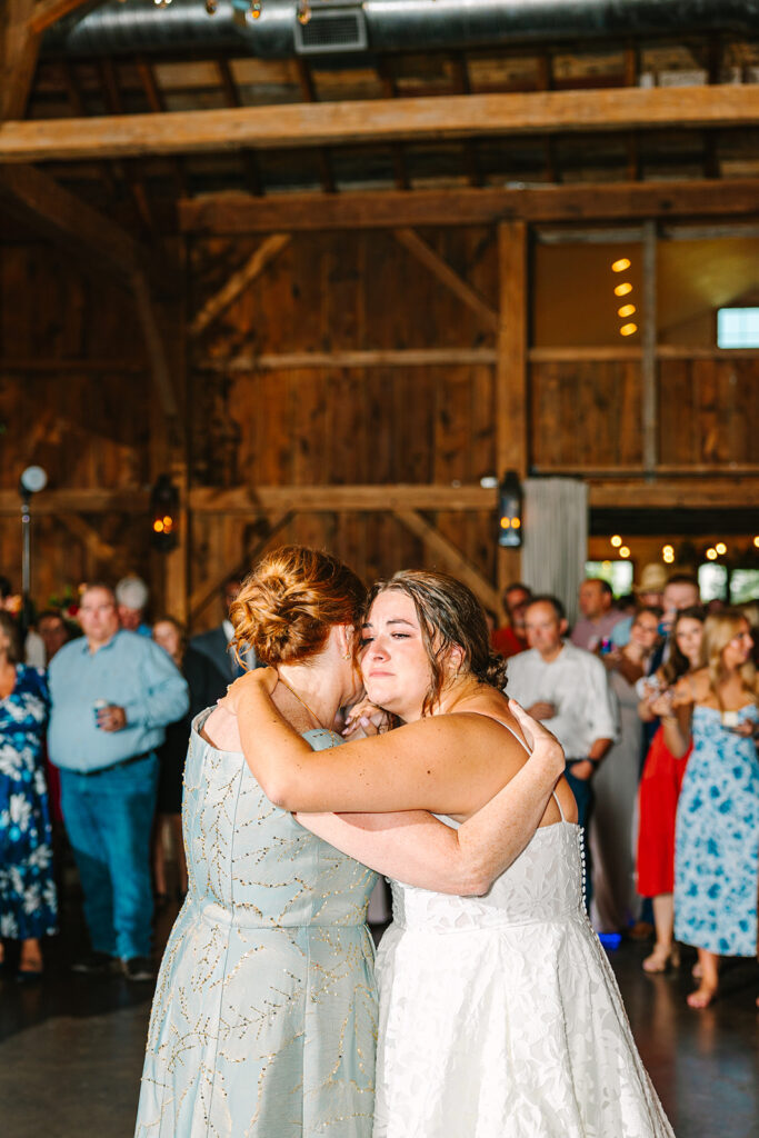 Brides emotional first dance with her mother