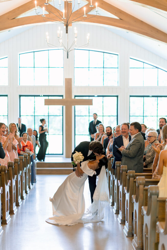 Modern Western Wedding Inspiration: A Classic Ranch Wedding with Timeless Cowboy Vibes