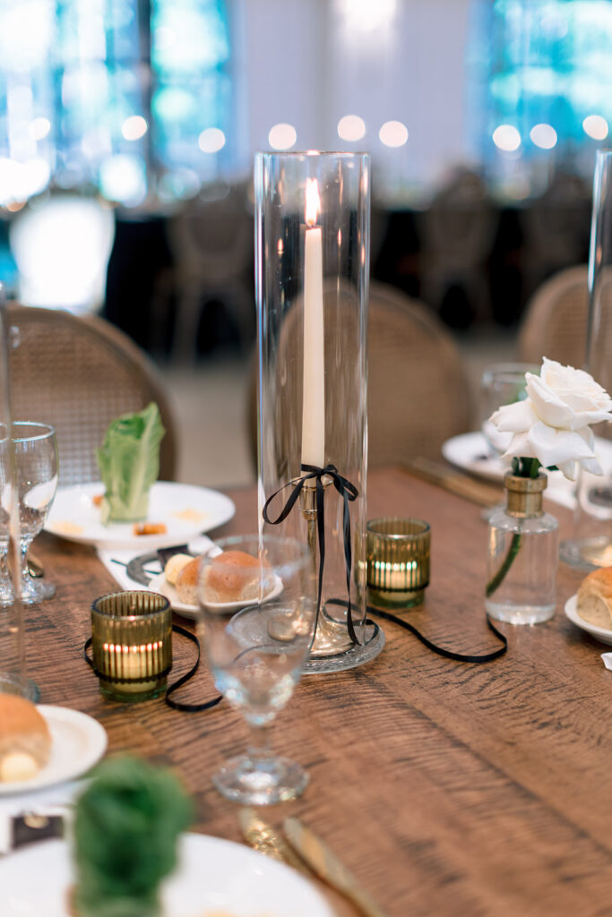 Modern Western Wedding Inspiration: A Classic Ranch Wedding with Timeless Cowboy Vibes