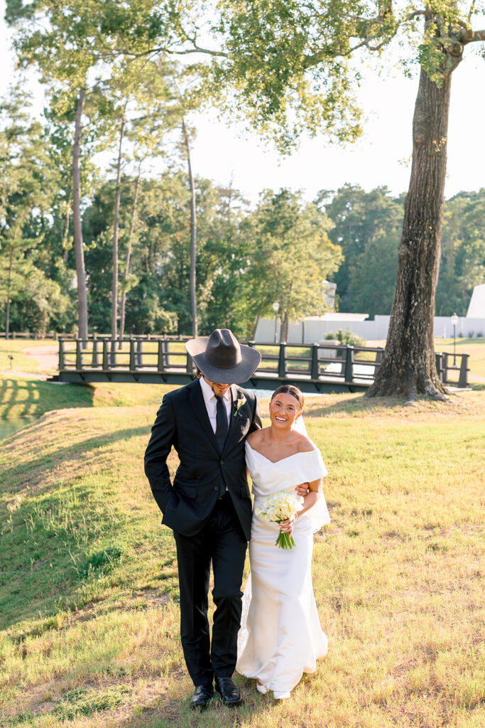 stunning golden hour bridal portraits