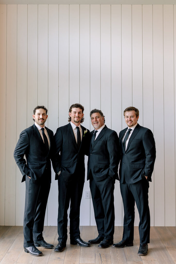 Modern Western Wedding Inspiration: A Classic Ranch Wedding with Timeless Cowboy Vibes