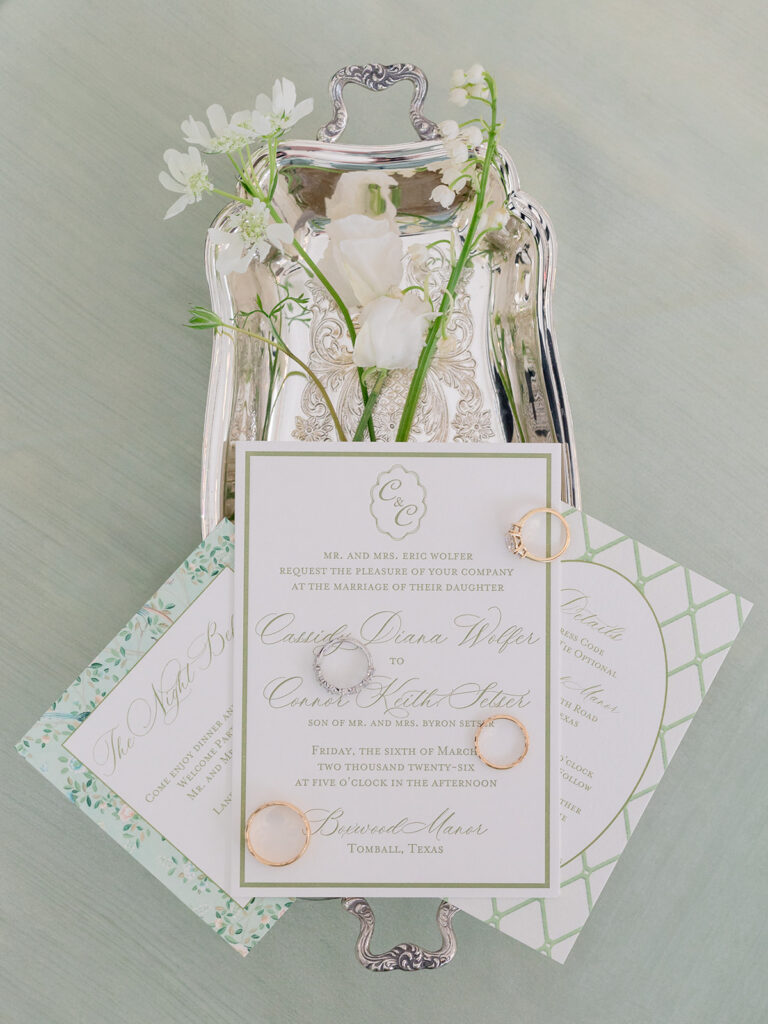 Stunning wedding details