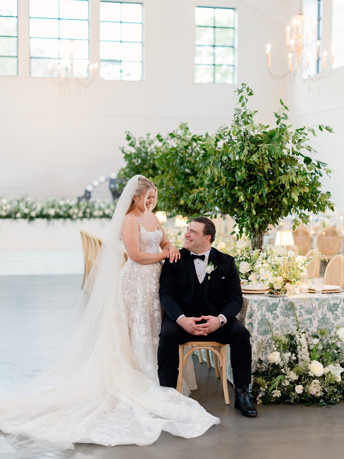 Newlywed portraits at a Boxwood Manor wedding by Aly Matei Photography